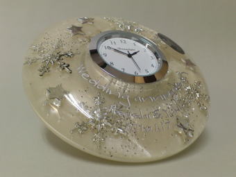 オリジナル名入れ置時計　ドリームライトクロック　彫刻例